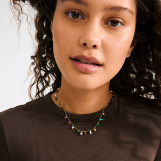 Collier - Between