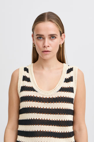 Top - Birdis (Black/almond milk)