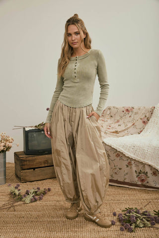 Top en maille côtelée à manches longues, style henley