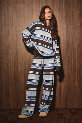 Ensemble 2 pièce (Pull à col rond multicolore et pantalon à jambes larges)