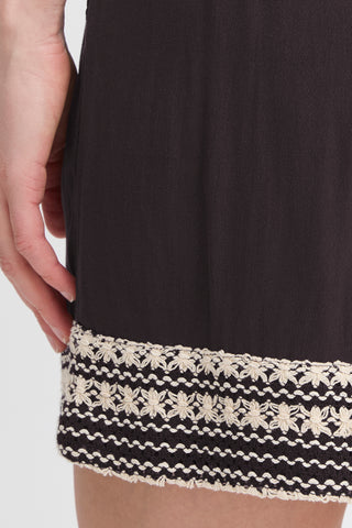 Short - Ragni (Black)