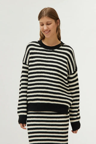 Pull - Lily (White & Black)