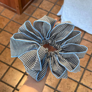 Grande chouchou à nœud vichy – Queue de cheval douce pour l'hiver