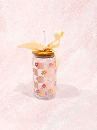 Verre en vitre et paille - carreaux et petites fleurs