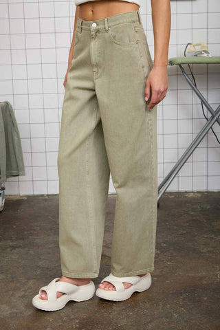 Jeans à jambes larges délavées