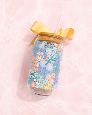 Verre en vitre et paille - fleurs bleus et boucles