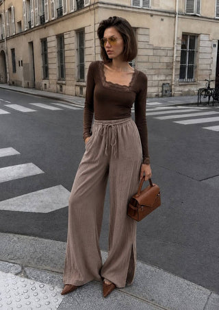 Pantalon en mousseline à fentes latérales