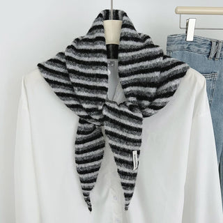 Écharpe triangle en maille douce – Style coréen chic et confortable à rayures: Green