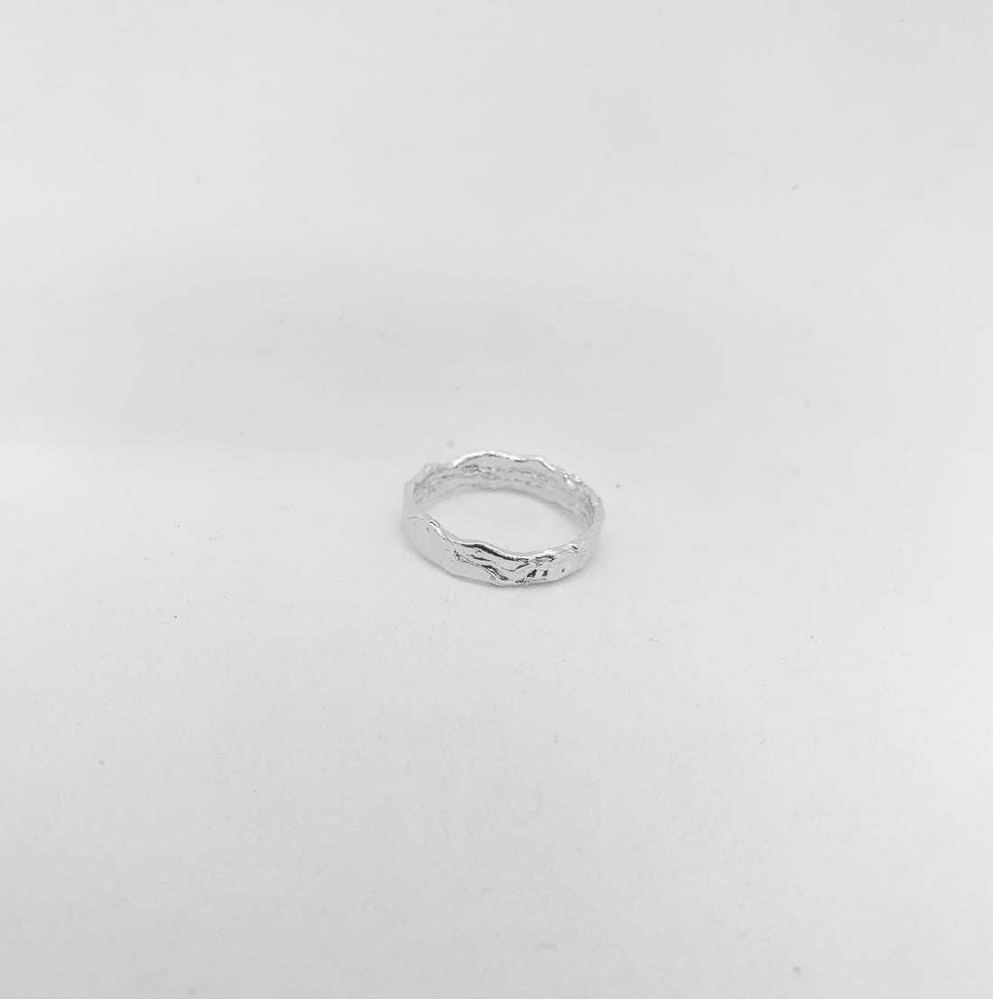 Le Jonc ring (narrow texture)