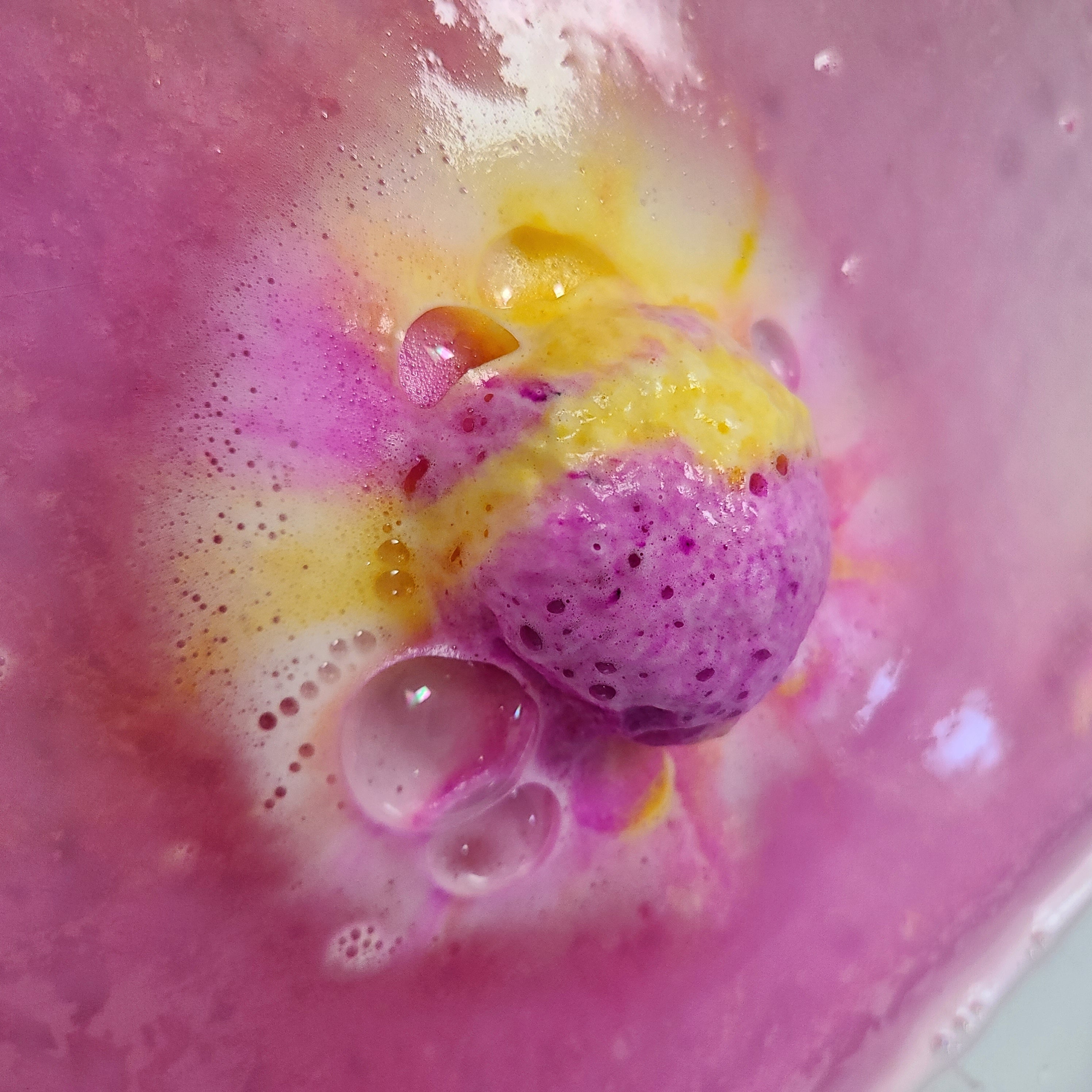 Bath Bomb - Pink Lemonade