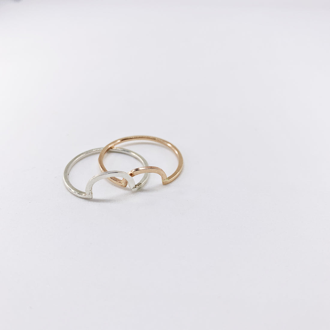 Sinuous Ring