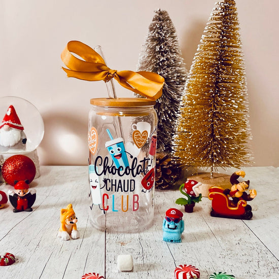 Verre en vitre et paille - Chocolat Chaud club